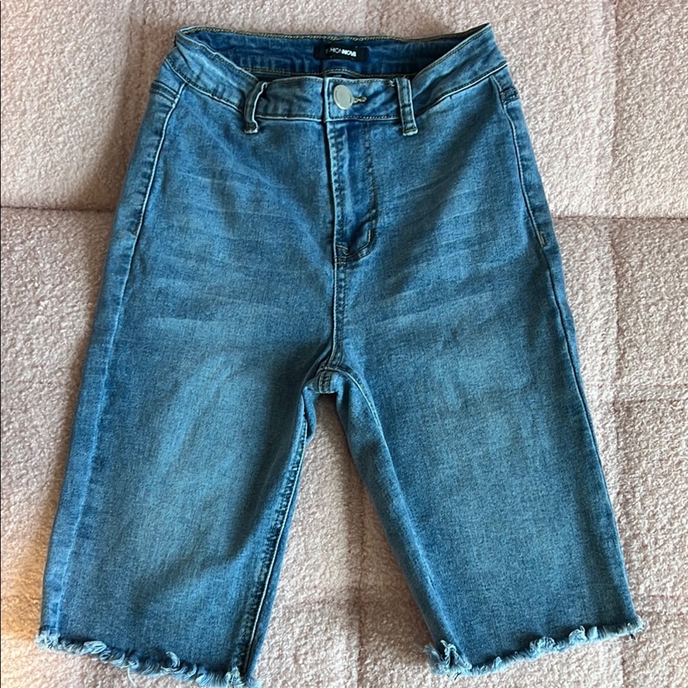 Fashion Nova Bermuda Shorts Size 0